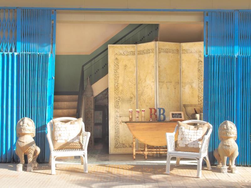 Bric-A-Brac Hotell Battambang Exteriör bild