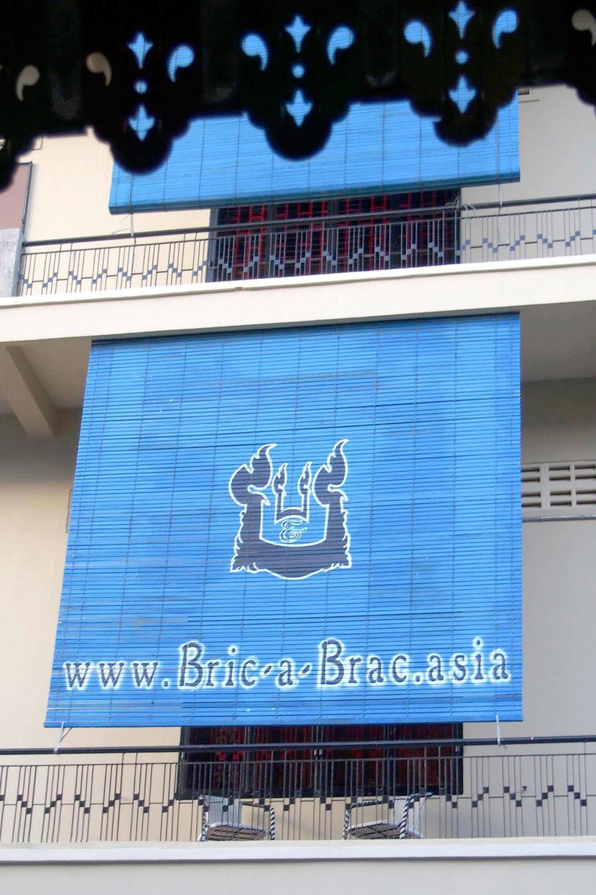 Bric-A-Brac Hotell Battambang Exteriör bild