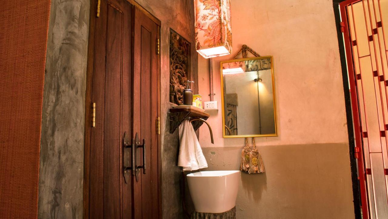 Bric-A-Brac Hotell Battambang Exteriör bild