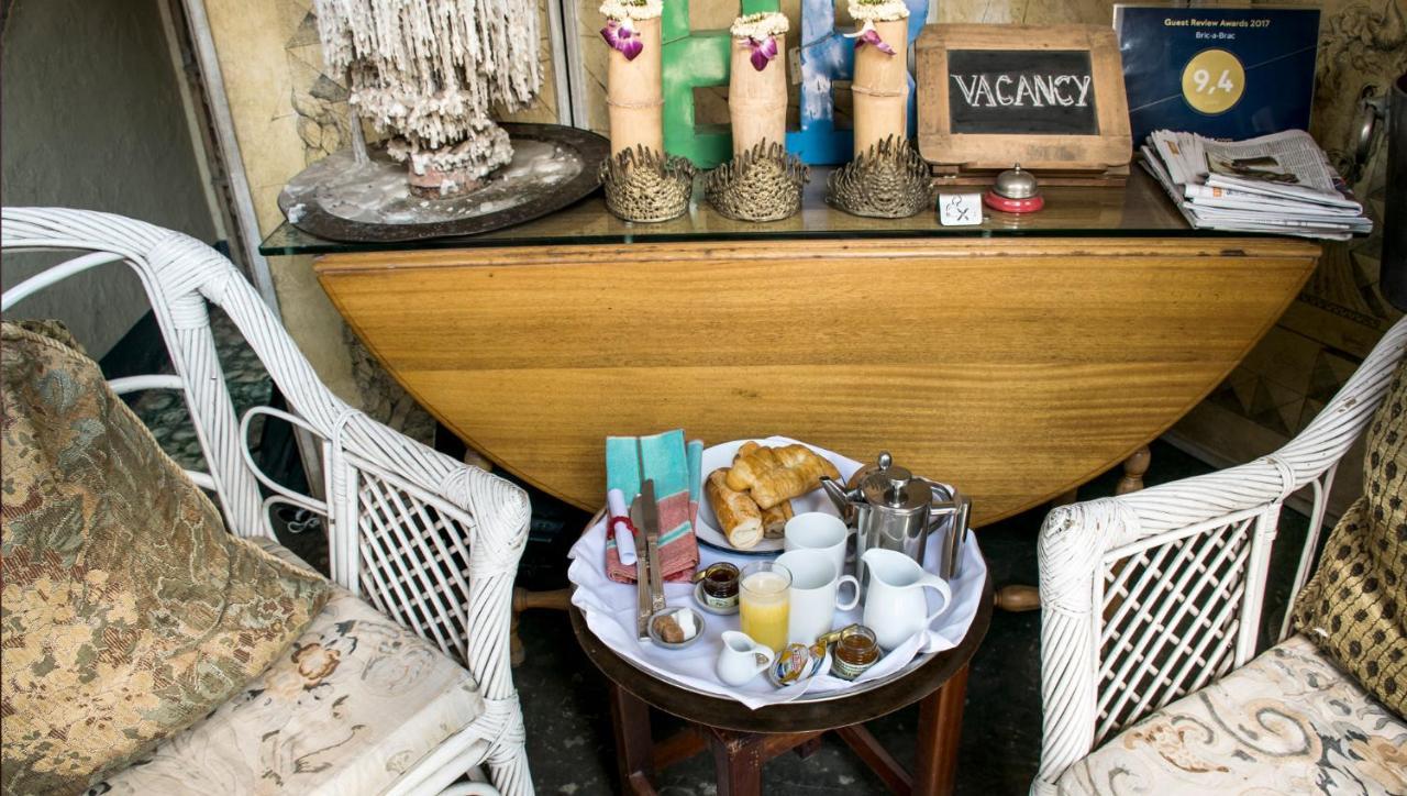 Bric-A-Brac Hotell Battambang Exteriör bild